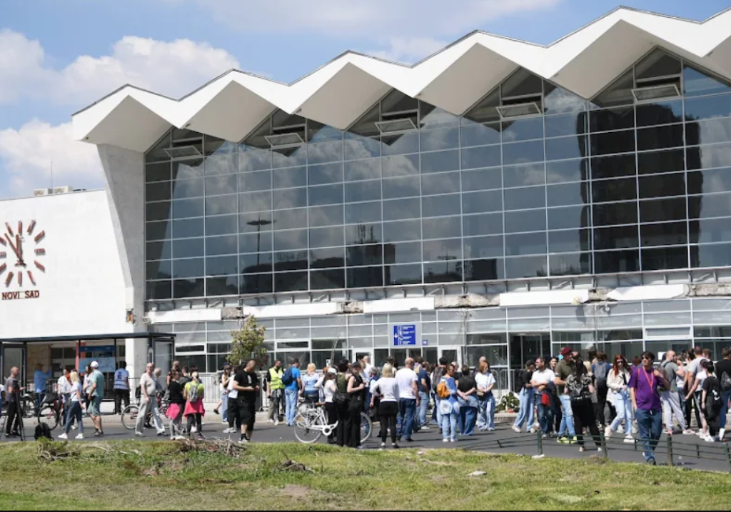 Saslušani osumnjičeni u vezi s padom nadstrešnice u Novom Sadu, tužiteljstvo traži pritvor