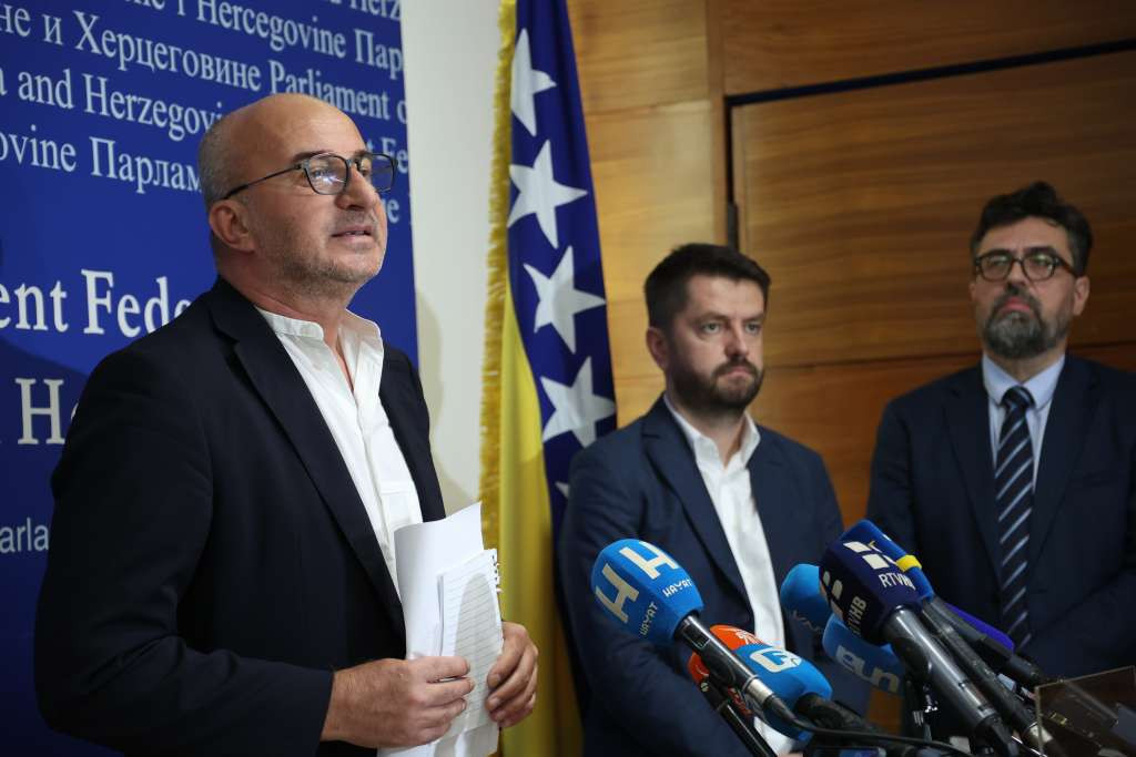 Naša stranka - Civilizacijska sramota da onkološki pacijenti budu na listi čekanja