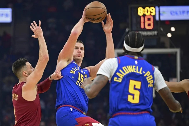 Nurkićev "double - double" u pobjedi Phoenixa nakon dva produžetka