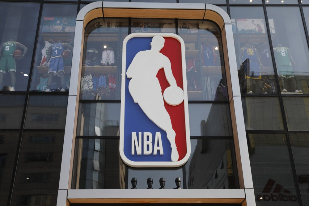 LeBron James debitovao za 76erse u porazu u predsezoni od Brooklyn Netsa