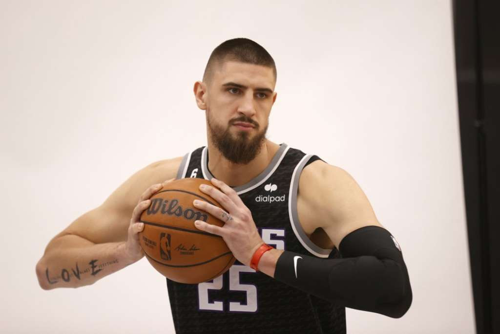 Alex Len novi centar LA Lakersa