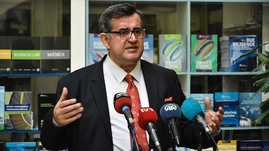 Korajlić najavio ostavku kao simboličnu podršku protestima