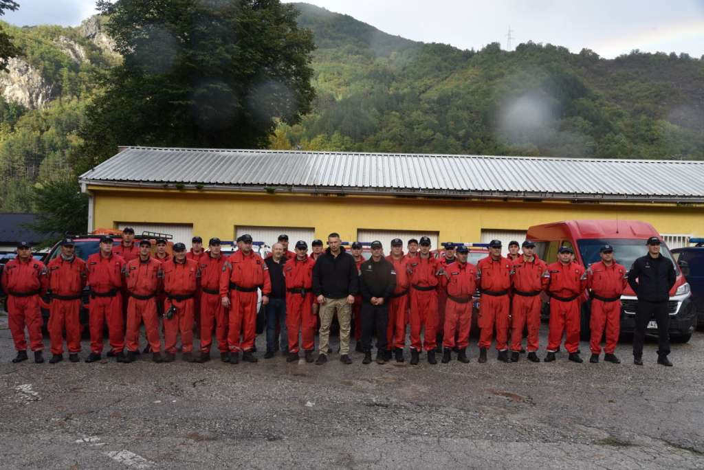 Nešić posjetio spasioce iz Srbije i Hrvatske u Jablanici