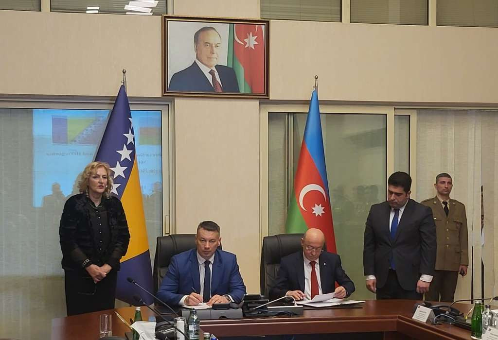 Nešić i Heydarov u Bakuu potpisali Sporazum o saradnji u oblasti zaštite