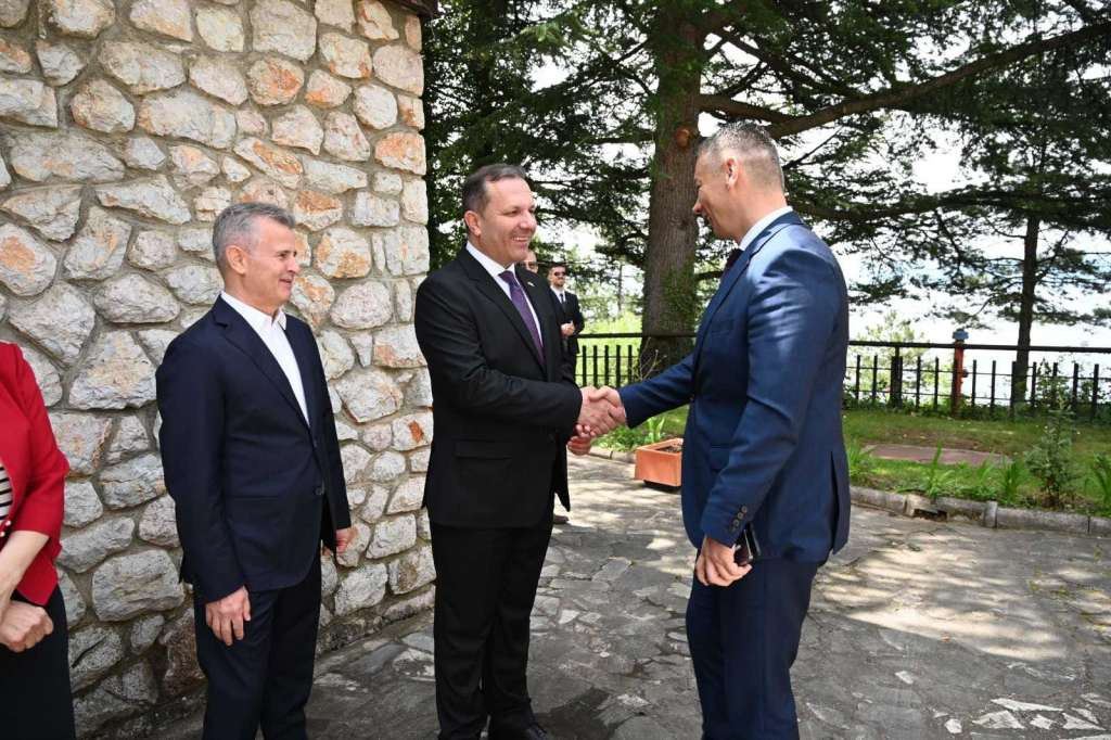 Nešić se sastao s ministrom unutarnjih poslova Sjeverne Makedonije Oliverom Spasovskim
