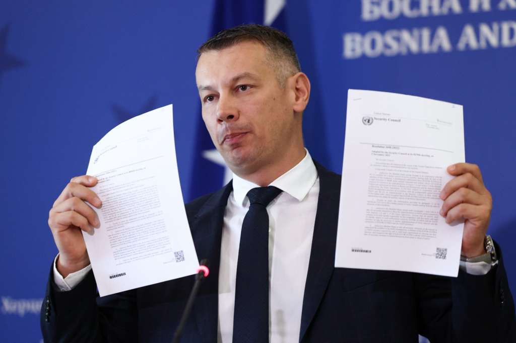 Nešić predao dokumentaciju Tužilaštvu BiH o boravku Schmidta u BiH