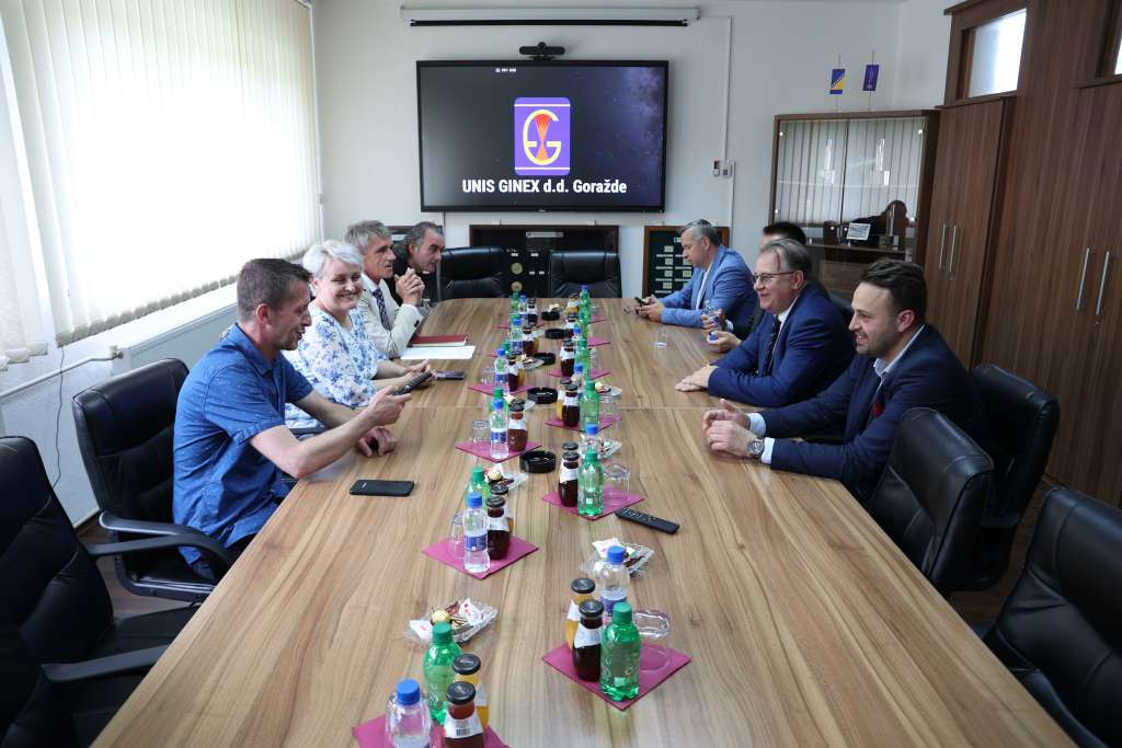 Nikšić: UNIS GINEX bi do kraja godine trebao postati najveća fabrika te vrste u svijetu