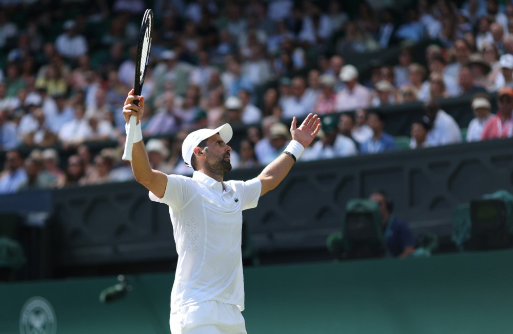 Đoković poslije četiri seta pobijedio Safiullina za plasman u četvrtfinale Wimbledona