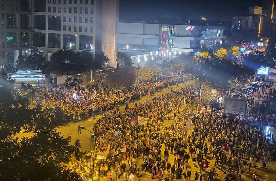 Novosađani dočekali prvu grupu studenata koja je stigla pješke iz Novog Pazara