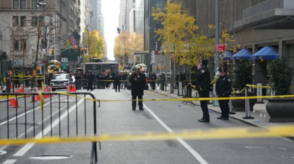 Izvršni direktor UnitedHealthcarea ubijen ispred hotela u New Yorku