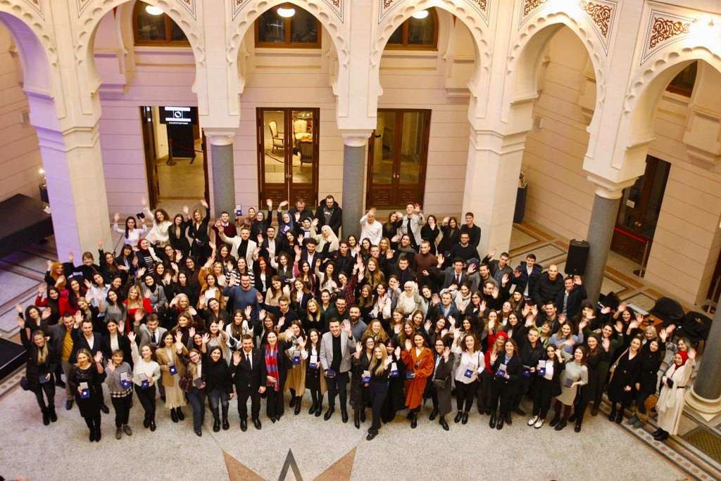 Karić nagradila Zlatnicima Grada Sarajeva najbolje studente UNSA