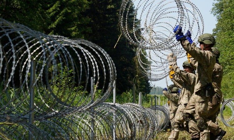 Poljska počela gradnju ograde na granici sa Bjelorusijom