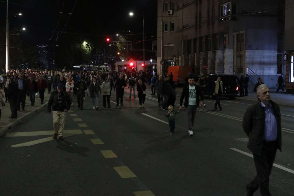 Protesti ispred OHR-a: Ili povlačenje odluka ili ostavka