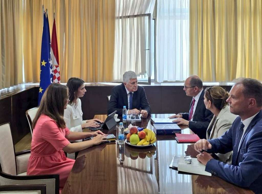 Schmidt i Čović razgovarali o funkcionalnosti zemlje i jačanju procesa pomirenja