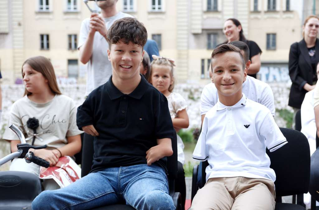 Federalno ministarstvo kulture i sporta uručilo zlatne plakete Barlovu i Zulfiću