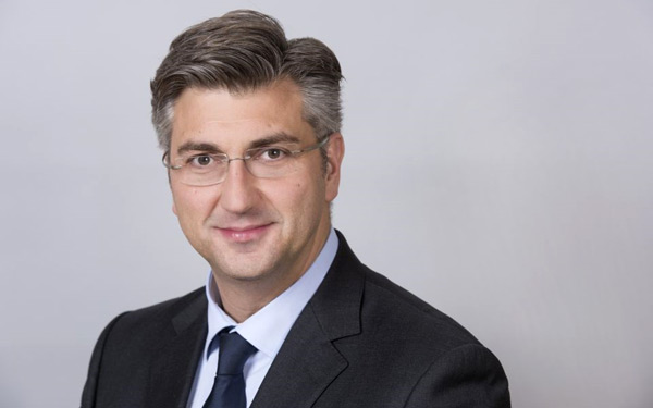 Plenković nazvao sramotnim Milanovićeve poruke u vezi sa Srebrenicom