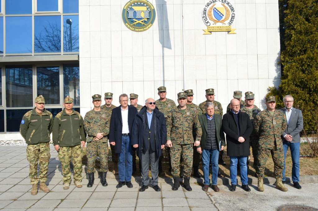 Odbor za odbranu i sigurnost Evropskog parlamenta posjetio Brigadu taktičke podrške OSBiH u Rajlovcu