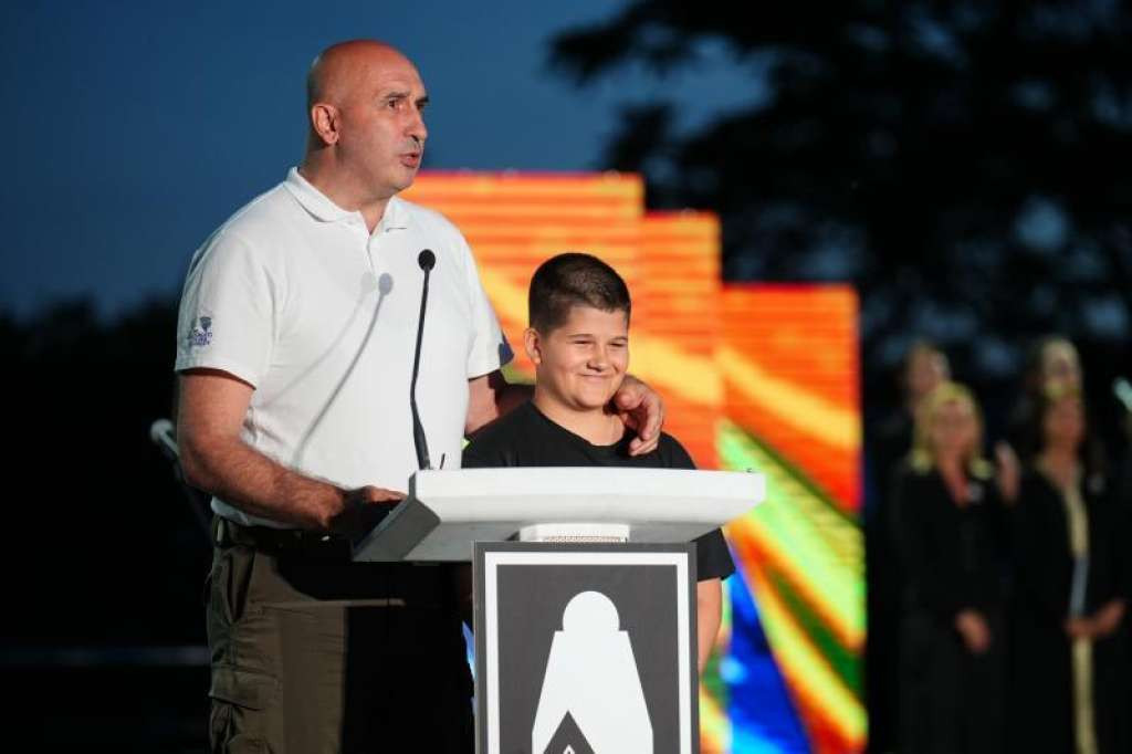 Osmanović: Ne zaboravljamo i nikada nećemo prestati voljeti našu domovinu