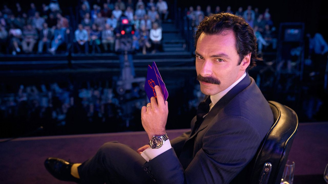 Nova britanska serija "Rivals": Provokativno, glamurozno i blesavo