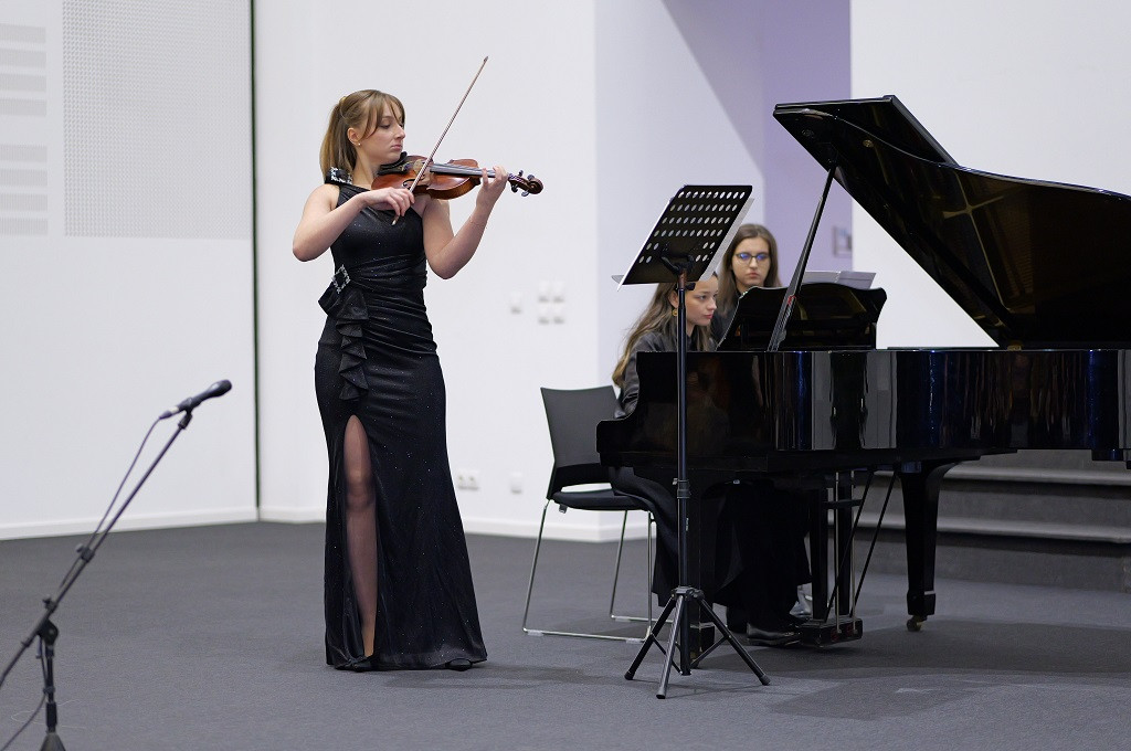 Večer klasične glazbe u Tuzli: Nastupile Arina Behlilović i Iman Jahić Hošić