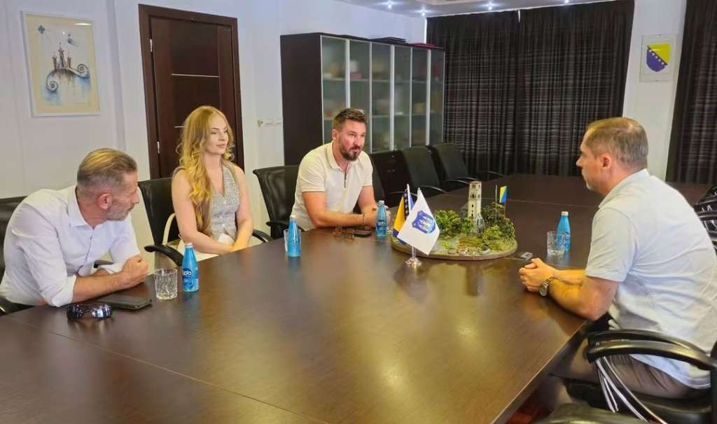 Bihać početkom augusta dobija prvi padel klub sa zatvorenim terenima
