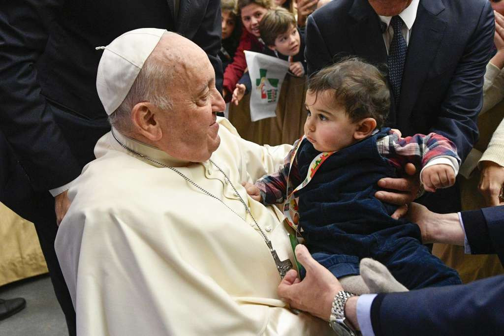 Papa Franjo se našalio: "Živ sam"