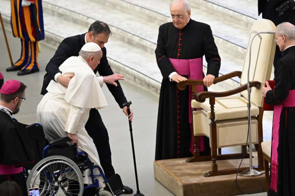 Papa Franjo: Neprihvatljvo je da djeca budu žrtve rata i siromaštva