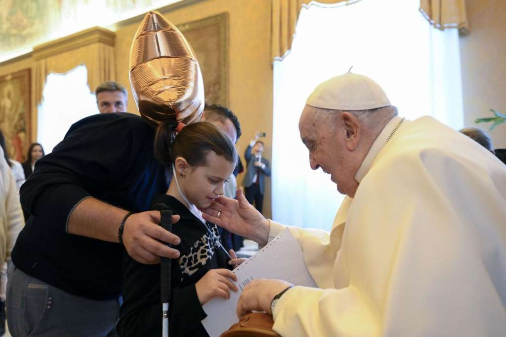 Papa Franjo osudio pogibije hiljade djece u 'vihoru nasilja'