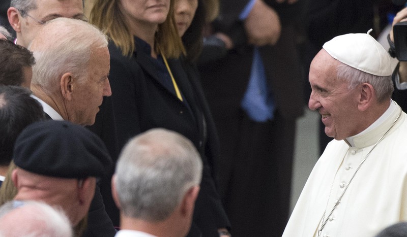Papa Franjo čestitao Bidenu izbornu pobjedu