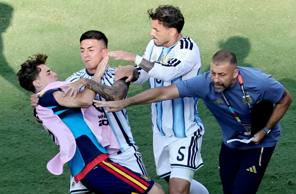 Gavi: Paredes ne bi trebalo da bude suspendovan