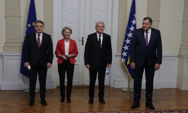 Počeo susret članova Predsjedništva BiH s predsjednicom Evropske komsije