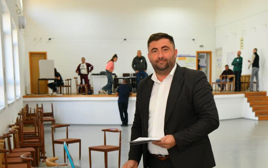 Gradonačelnik Bijeljine poslije isključenja iz SDS-a: Ćeraćemo se još