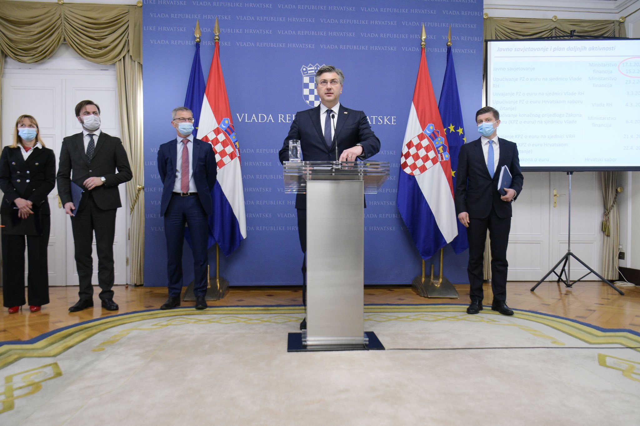 Plenković poziva građane da zbog prelaska na euro polože keš u banke