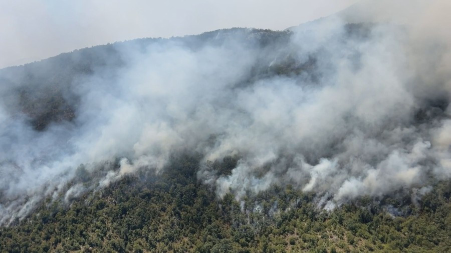 Vatrogasci nastavljaju borbu protiv požara u Crnoj Gori