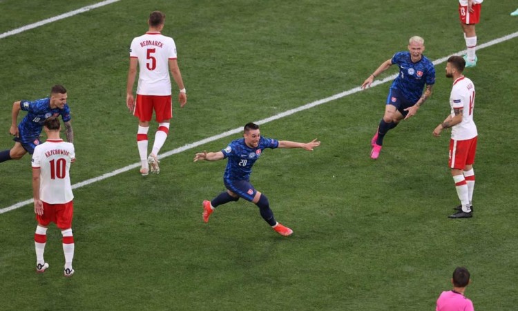 Slovačka s igračem više do uvodne pobjede na Euru