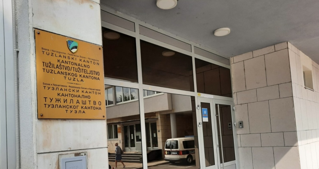 Uhapšen policijski službenik PU Lukavac