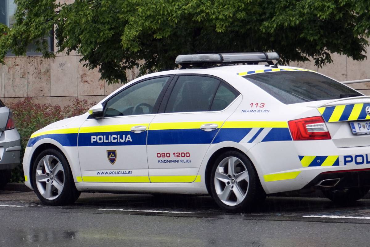 Slovenija: Turski državljanin automobilom povrijedio trojicu policajaca
