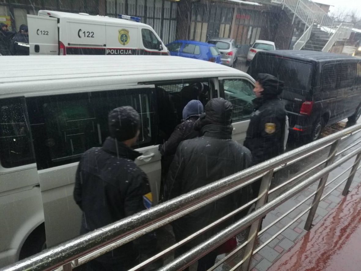 Nakon dojave da je religijska sekta stigla nadomak Sarajeva stiglo saopštenje