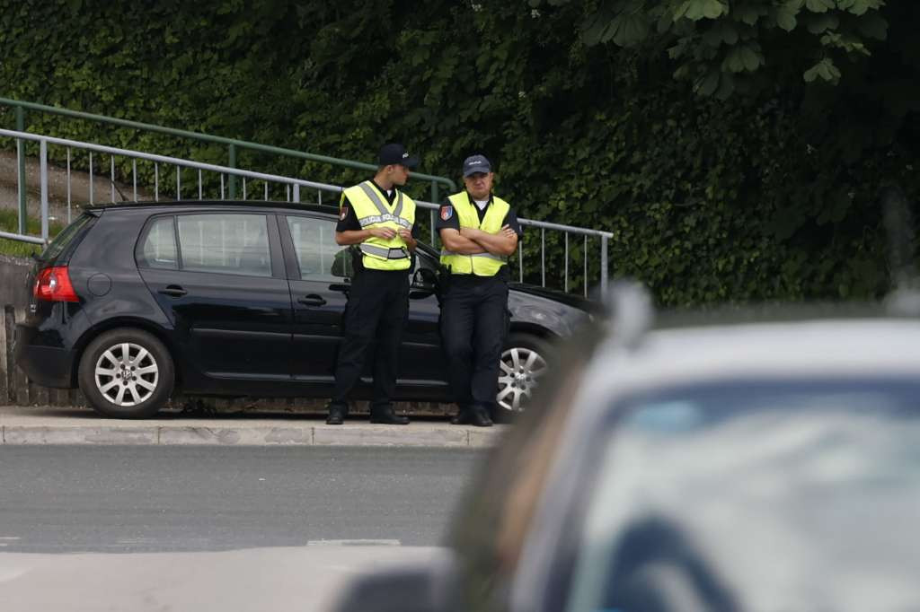 Na lešu pronađenom u potoku pored automobila kod Visokog konstatirana i povreda na glavi