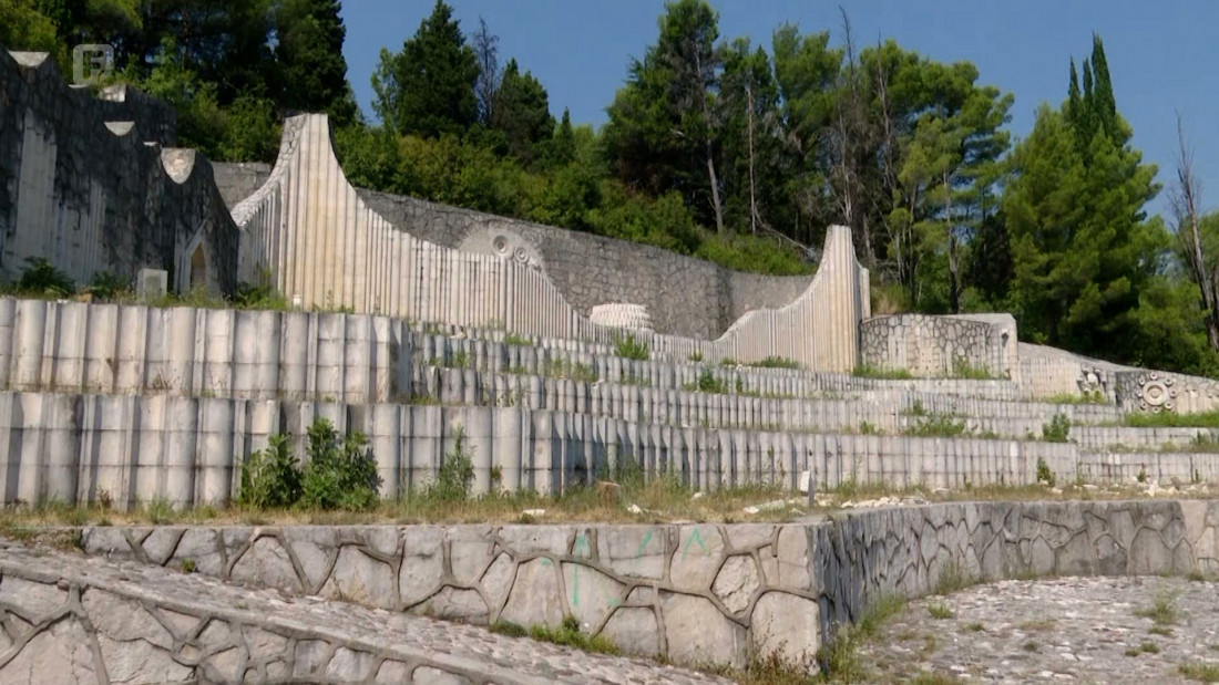Partizansko spomen-groblje u Mostaru i dalje laka meta vandalima