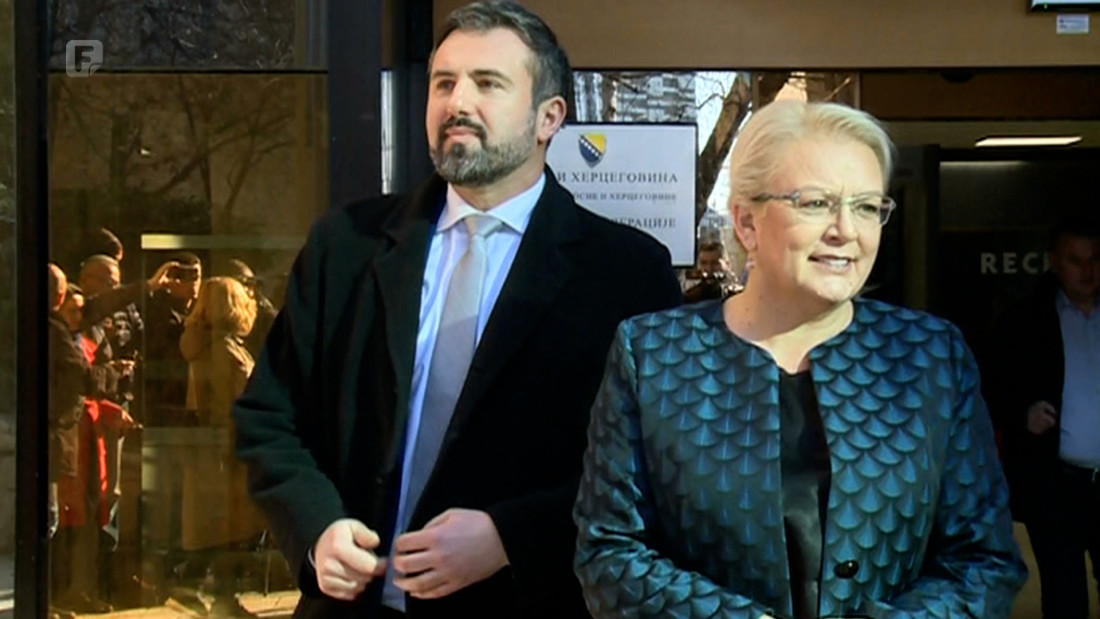 Trojka i HDZ imaju većinu, ali Vladi trebaju sva tri potpisa