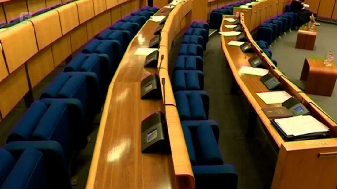 Mjesec nerada zastupnika Federalnog parlamenta