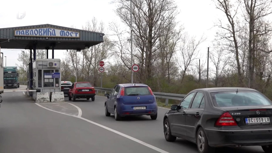 Svakodnevno zbog ušteda prelaze Drinu, lijekovi višestruko jeftiniji