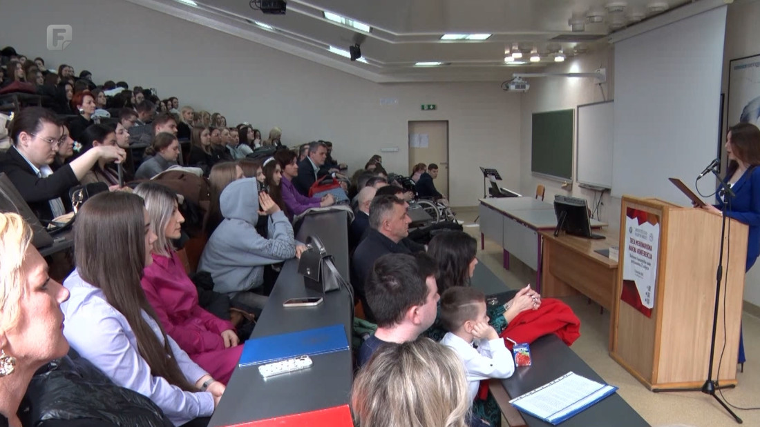 Na Filozofskom fakultetu Univerziteta u Tuzli obilježen Dan maternjeg jezika