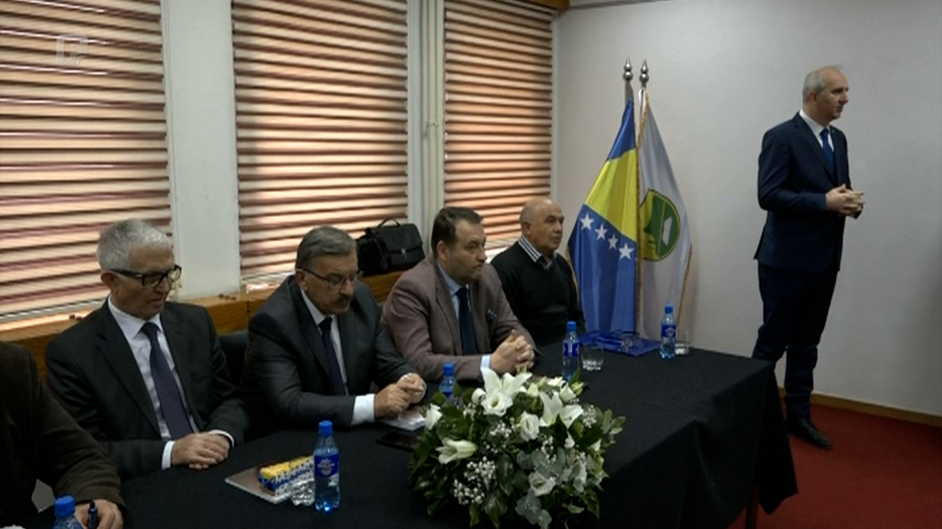 U Tešnju održana tribina „Principi za izmjene Ustava BiH“