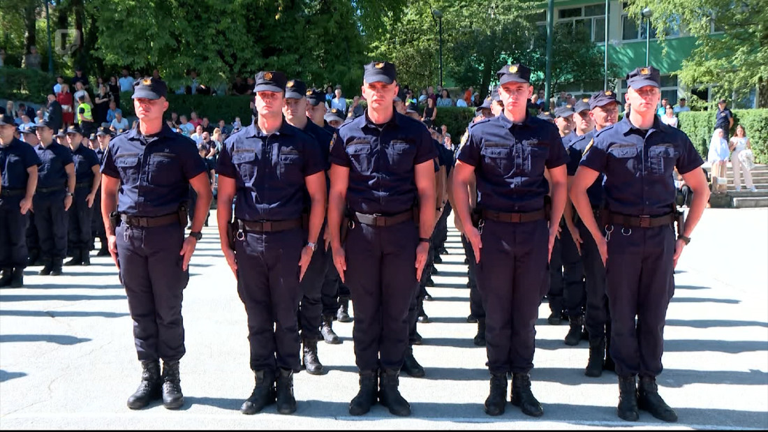 Policijska akademija FMUP-a promovirala 277 mlađih inspektora i policajaca