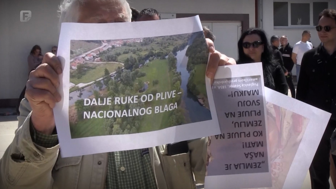 Manipulacije znakovima u općini Jezero: Pliva u moru problema