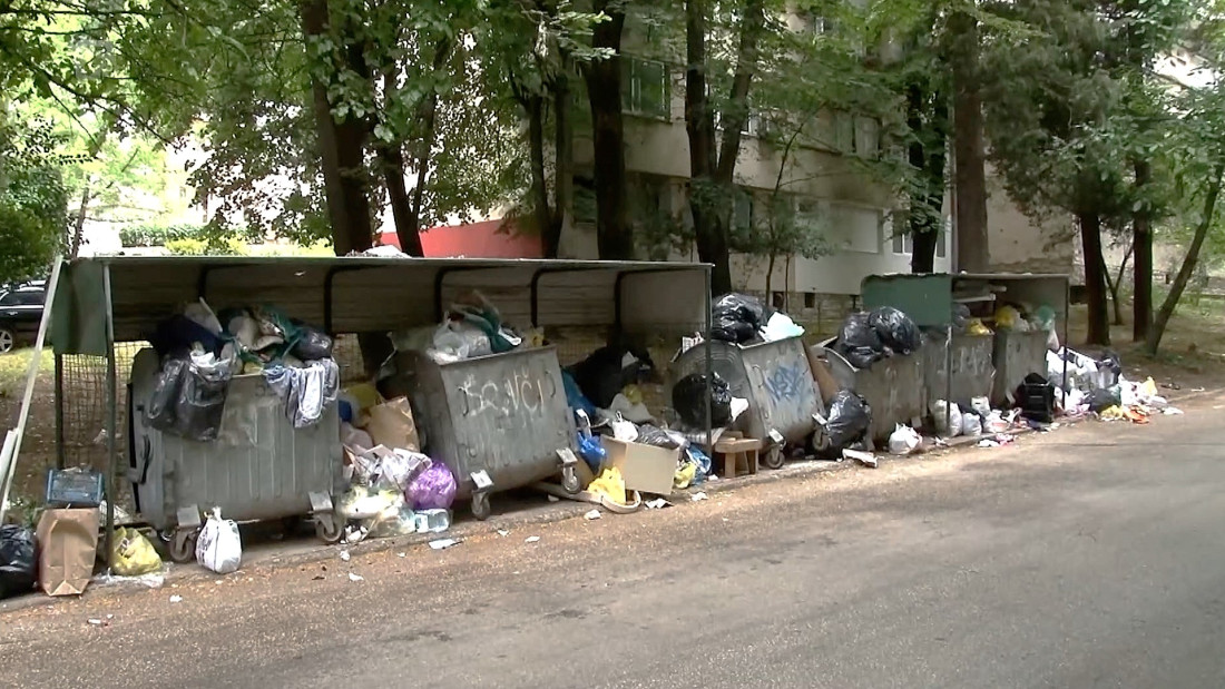 Više od 500 tona otpada čeka odvoz, Mostar našao privremeno rješenje