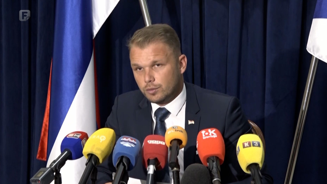 Opozicija RS-a ruši Dodika, a opoziciju Stanivuković