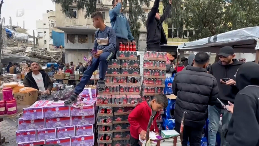 Palestincima stižu luksuzni proizvodi, ne i materijal za obnovu: 'Ne želimo čokoladu, želimo cement'